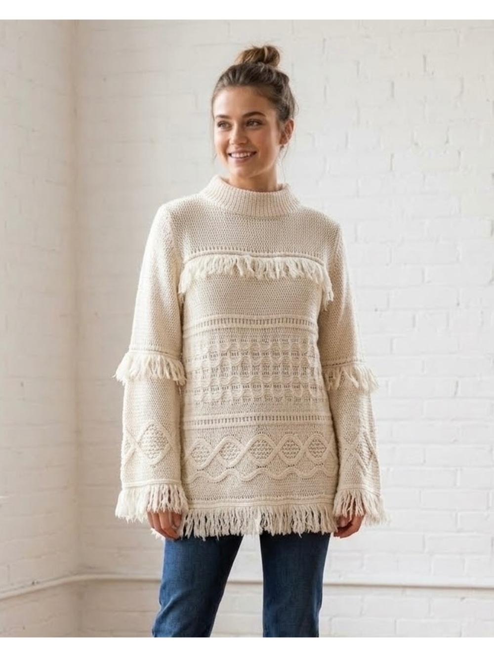 BB Dakota Cream Fringe Knit Sweater Medium